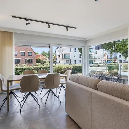 Ruim 1min Met Privé Parking Appartamento Koksijde